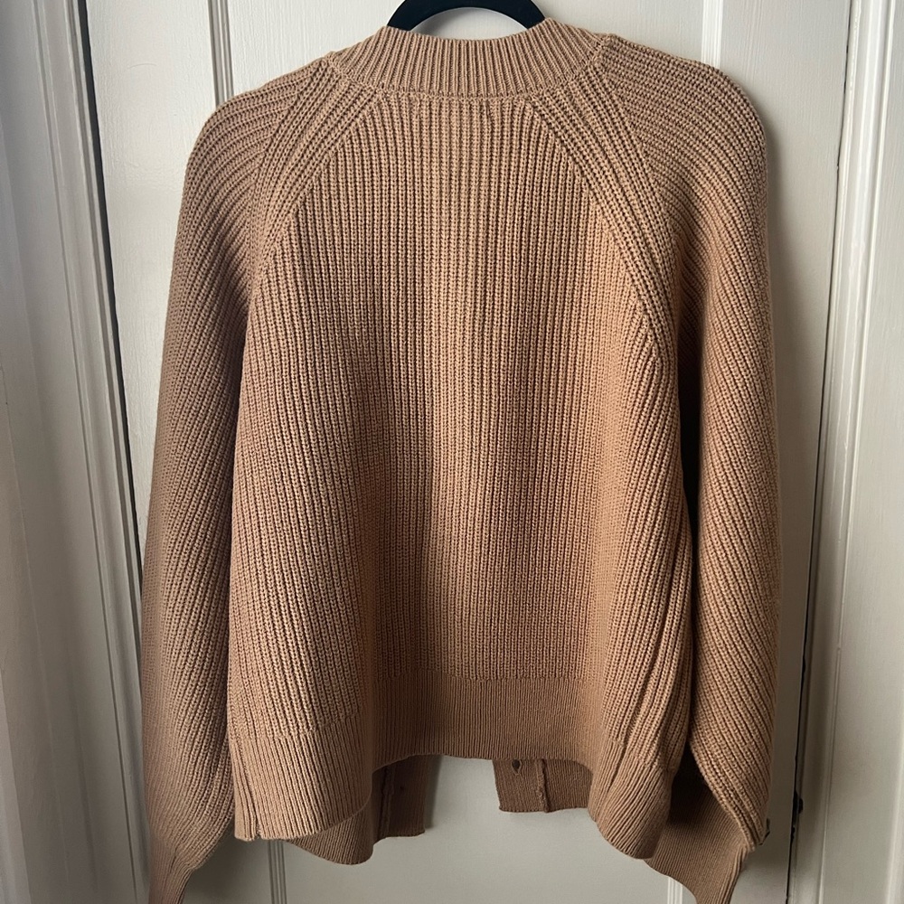Banana Republic Beige Knit Sweater - Picture 4 of 5